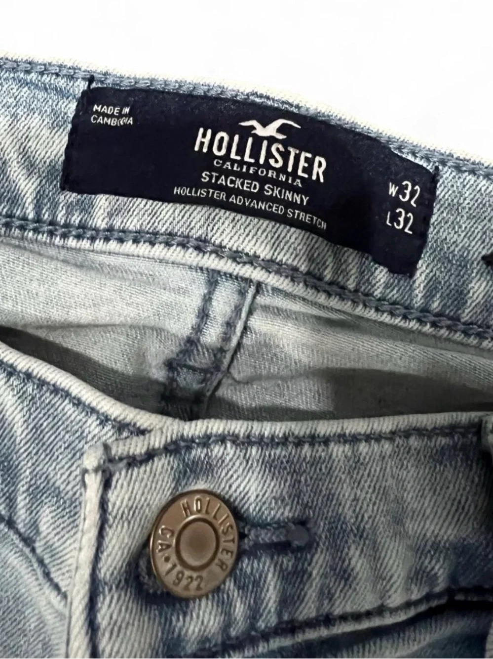 Light Blue Distressed Men’s Skinny Jeans